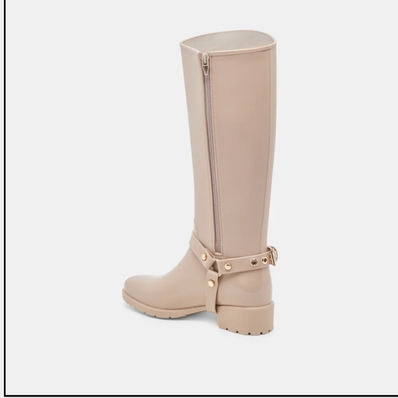 Dolce Vita Cloudy H2O Boots - Picture 5 of 9